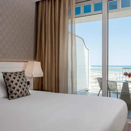 Отель Savoia 4*