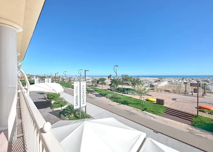 Savoia 4* Римини