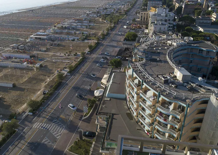 Ξενοδοχείο Savoia 4*